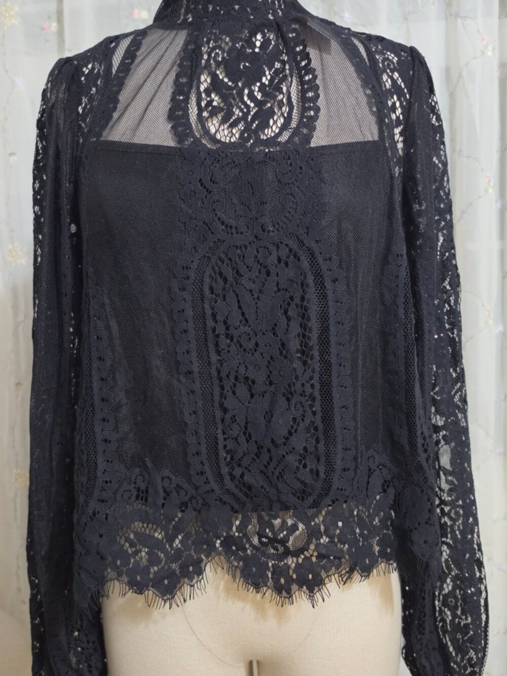New Francesca's Black Blouse - Picture 2 of 14